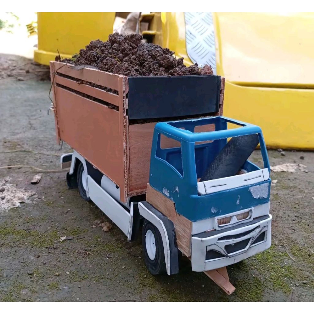 miniatur truck plastik modif