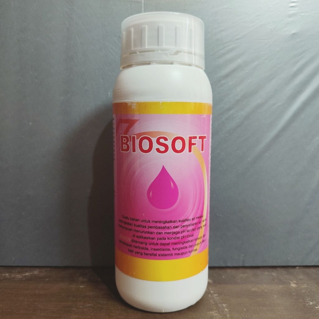 Perekat Pestisida dan Penurun pH air Biosoft 500 ML
