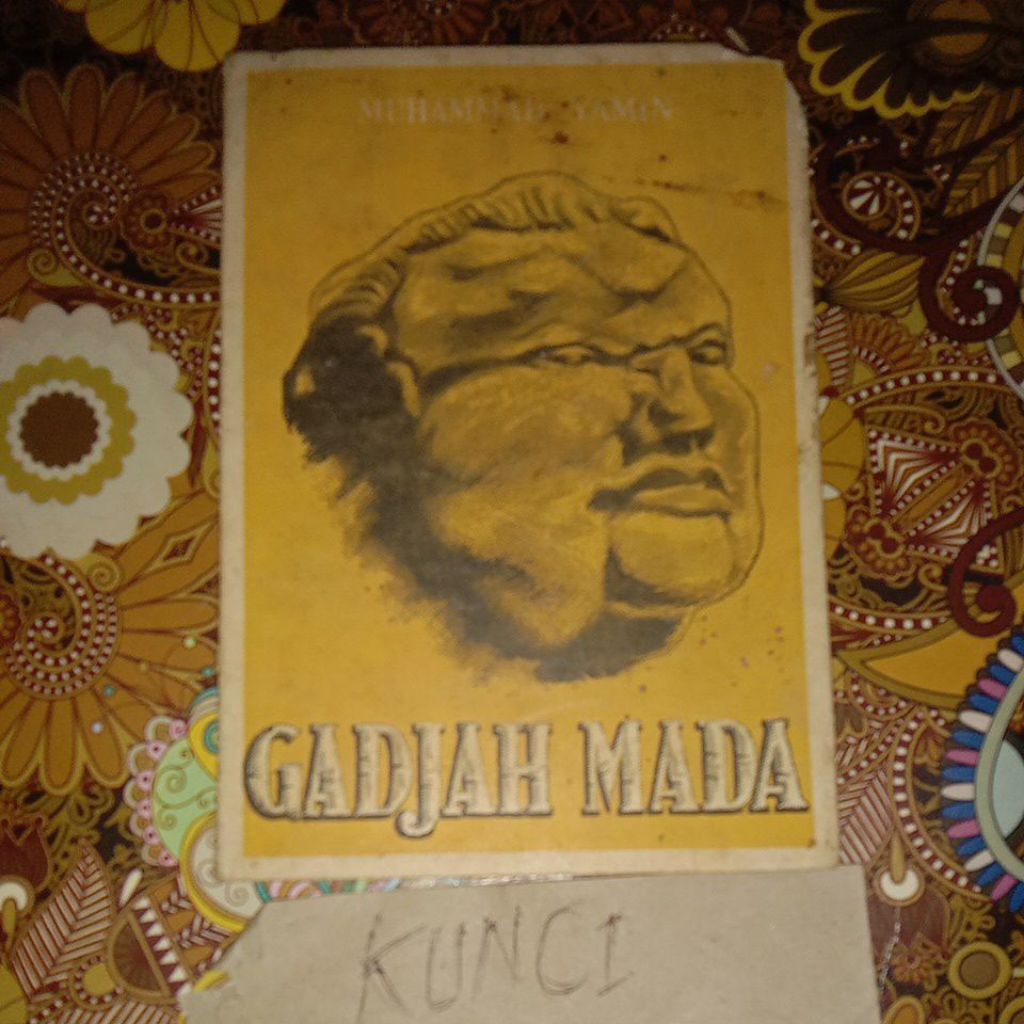 BUKU GADJAH MADA,MUHAMMAD YAMIN