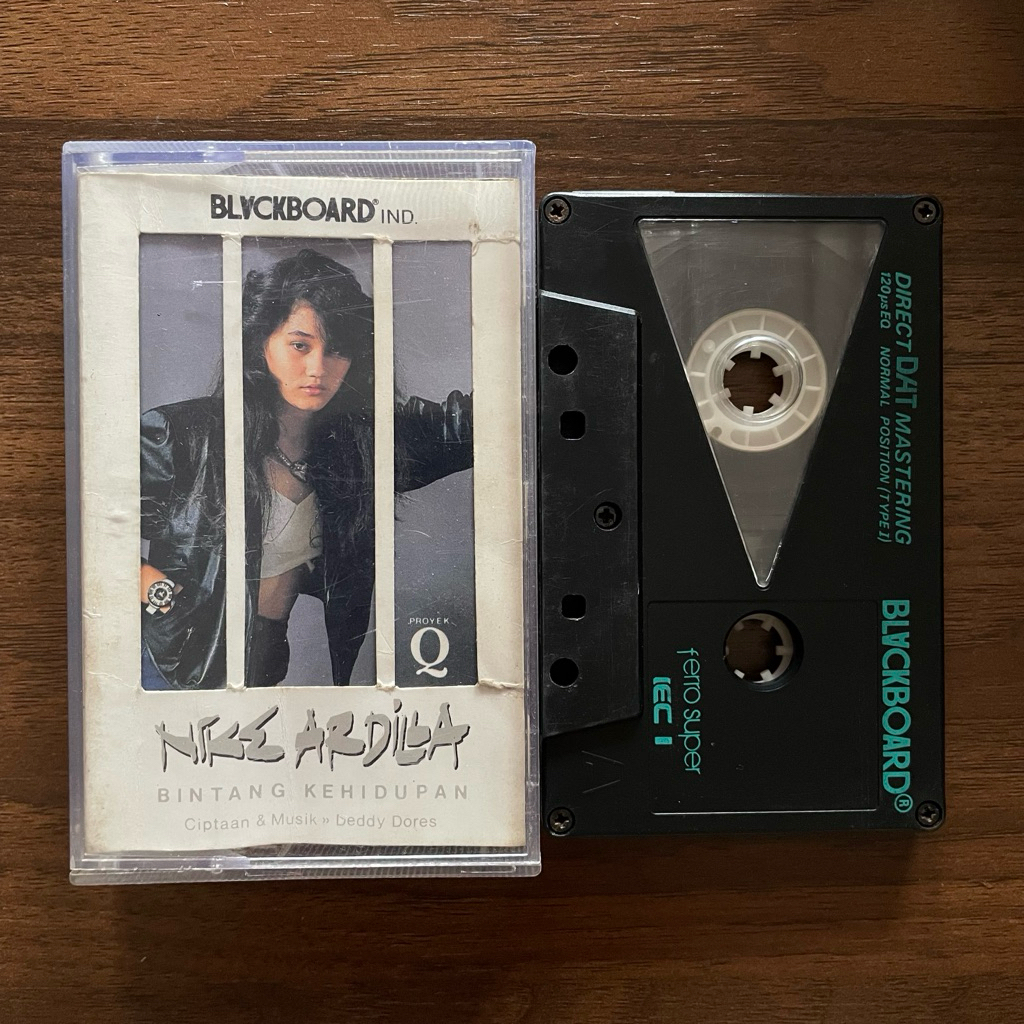 Kaset pita - Nike Ardila - Bintang kehidupan