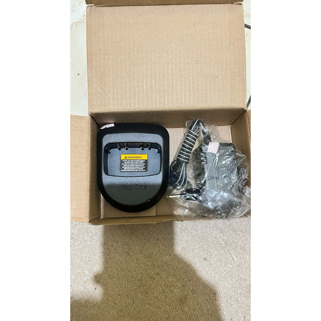 Charger HT motorola Mag one A8