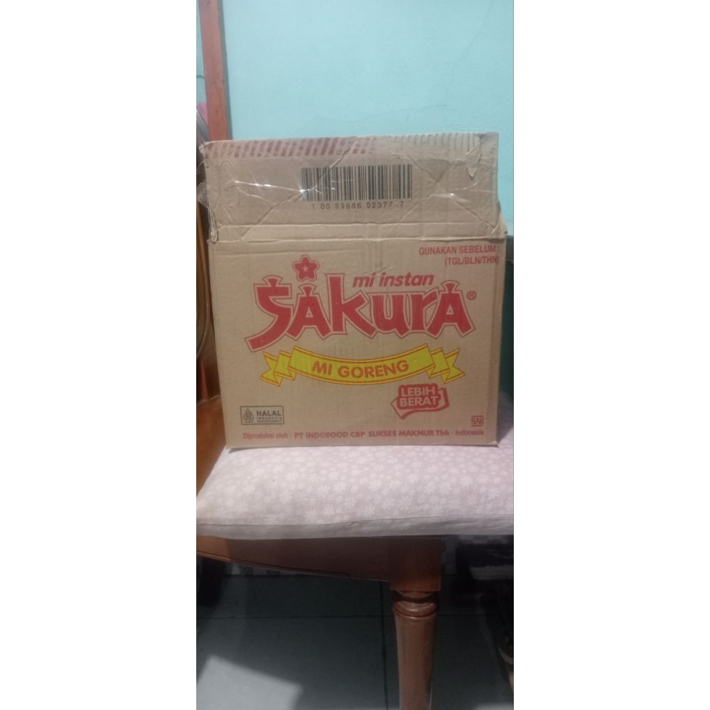 kardus bekas mie sakura/kardus packing/kardus prakarya