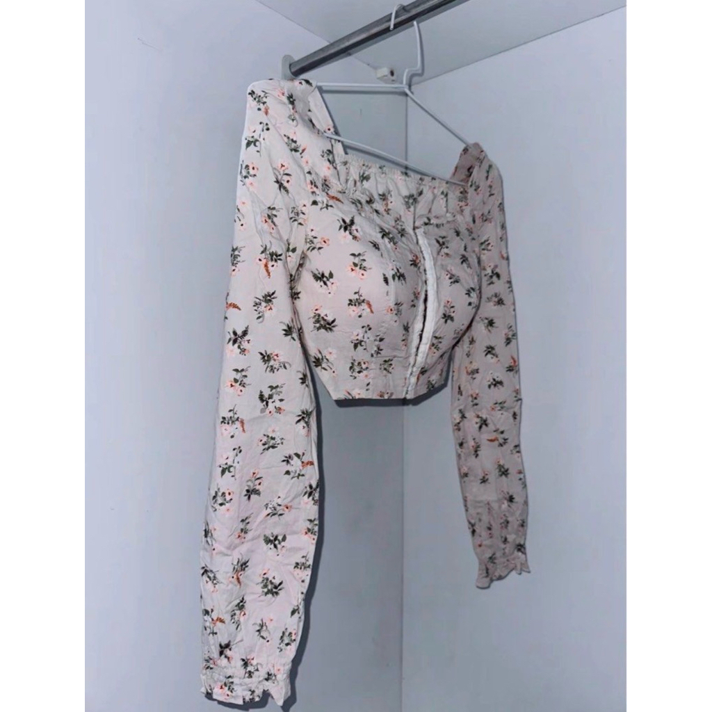 crop top bunga kancing depan