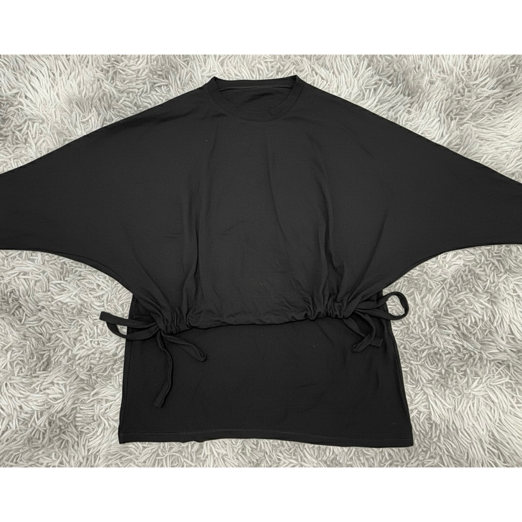 (Preloved) Kaos Basic Batwing