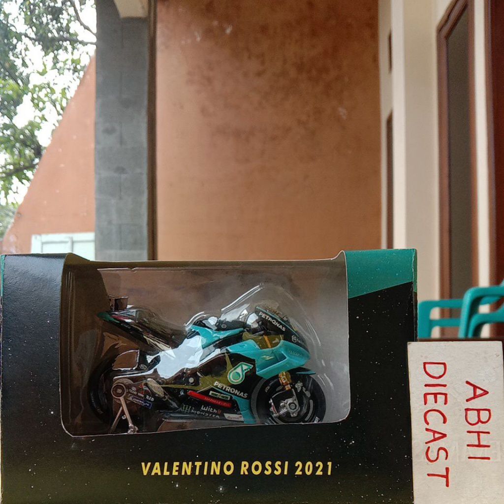 Maisto petronas yamaha yzr-m1 sepang 2021 rossi miniatur diecast maisto yamaha yzr-m1 motogp 2021 vr