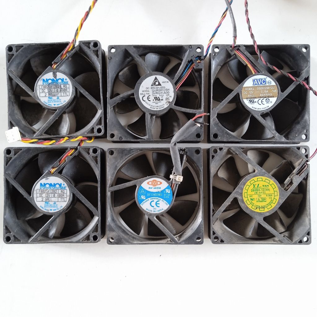 KIPAS DC 12V 8X8 CM TEBAL 2.5CM DAN 3.8CM MERK BERVARIASI FAN BEKAS
