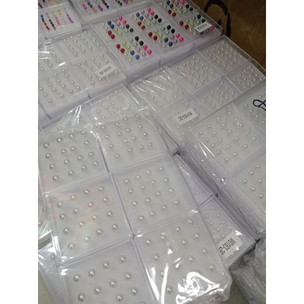 anting giwang anting tusuk mutiara