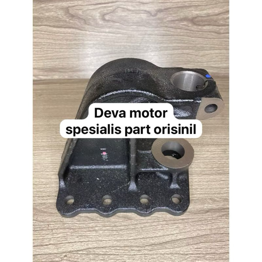 Hanger bracket per belakang bagian depan canter ps125 lubang 8 original KTB MC114411