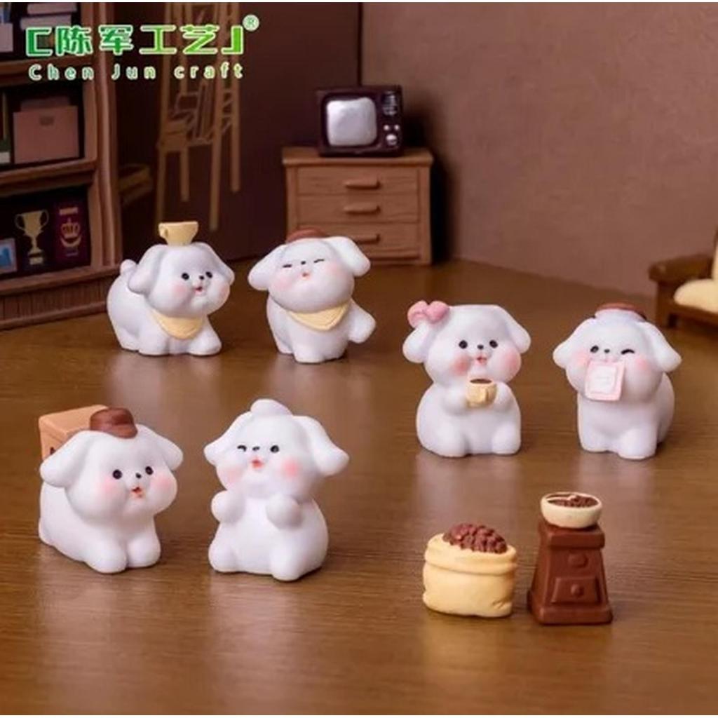 Dekorasi Meja Mini Miniatur Pajangan Anjing Pomeranian Dog Mini Cafe Landscape Ornamen Lucu Pajangan