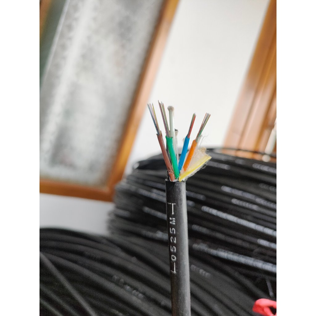 Adss Duct - 4 core 6 core 12 core 24 core 48 core 96 core 144 core Kabel FO SM G652D