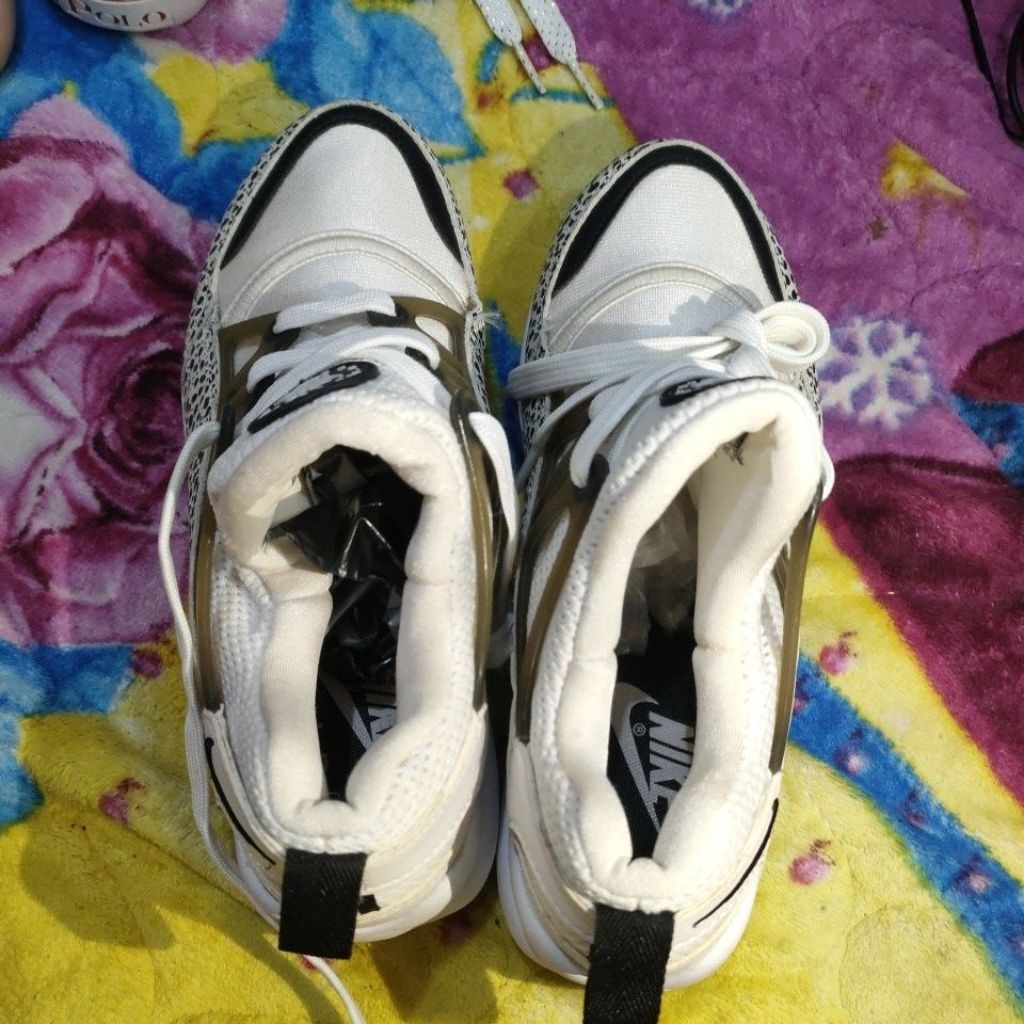 Sepatu Nike Air