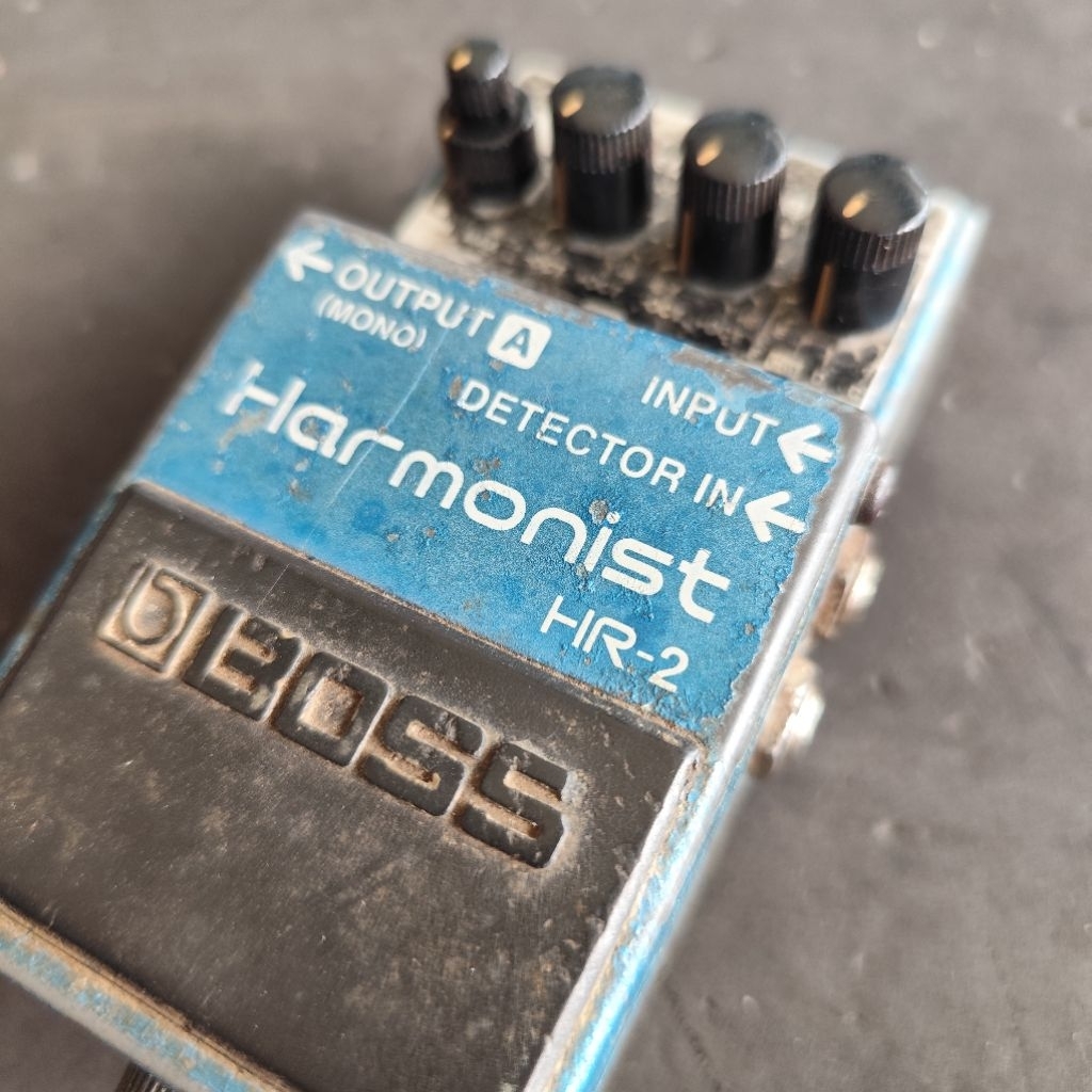 Boss HR 2 Harmonist, Vintage pedal, efek untuk membuat suara 2 atau suara 3, Harmonist Edisi pertama