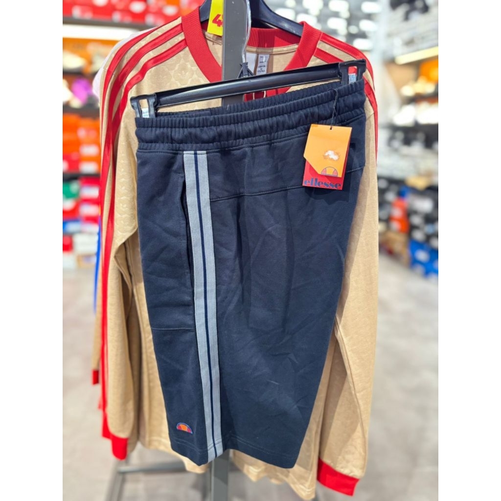 Ellesse Celana pendek cowok Size M / Bahan katun