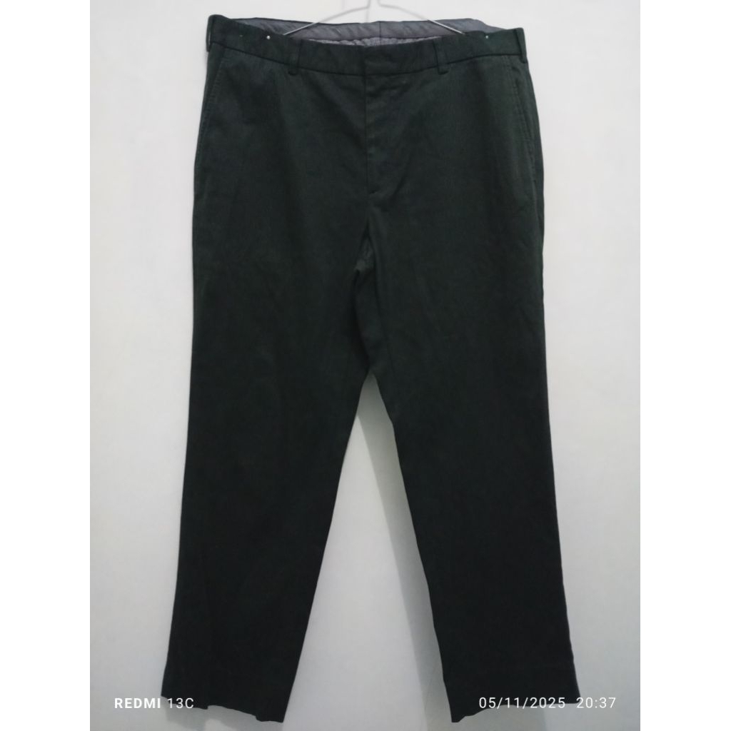 preloved celana panjang chino pria benefit