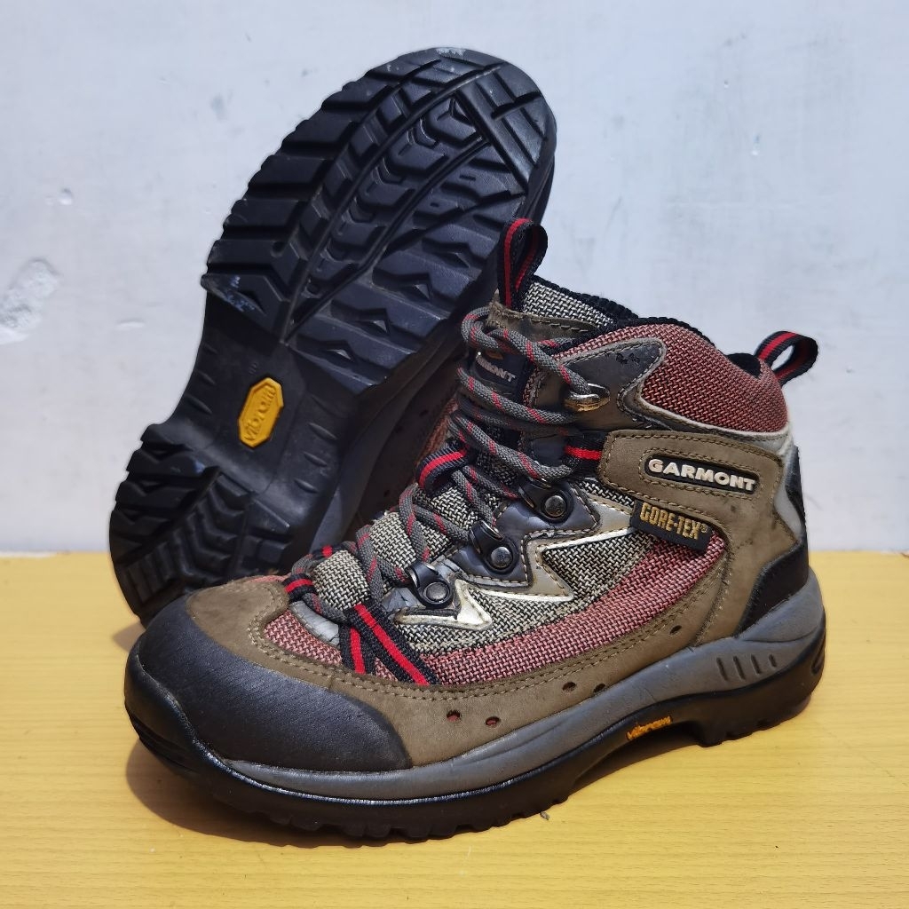 Sepatu Hiking GARMONT GORE-TEX MID 38