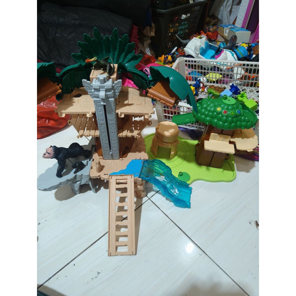 mainan anak diorama jungle tree takara Tomy original