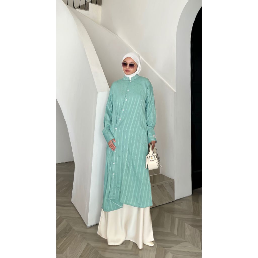 Assolabiyah Helwa tunik strip - Gaun Panjang Wanita Elegan dengan Pola Garis dan Lengan Panjang