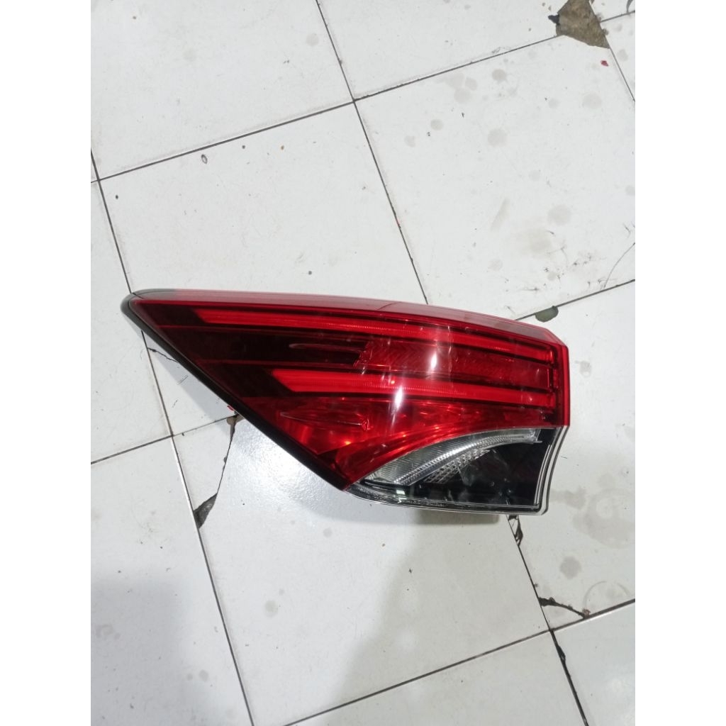 Stoplamp Lampu belakang Fortuner VRZ 2015-2017 Original Kiri LH