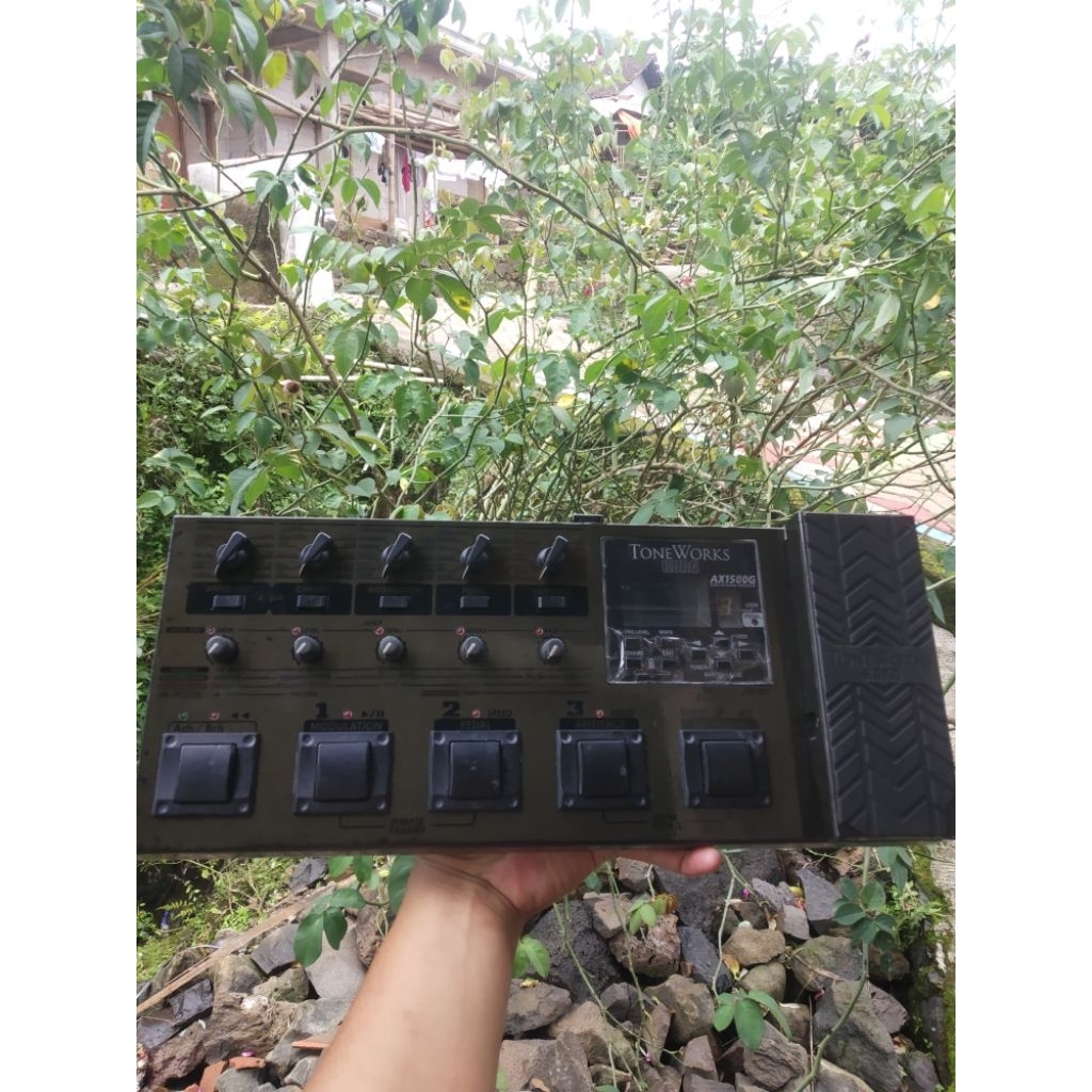 Efek Gitar KORG AX1500 bukan AX1000