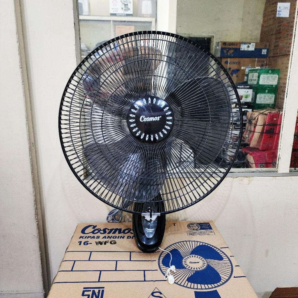 Cosmos Wall Fan 16 WFG / Kipas Angin Dinding Cosmos WFG 16 Inch