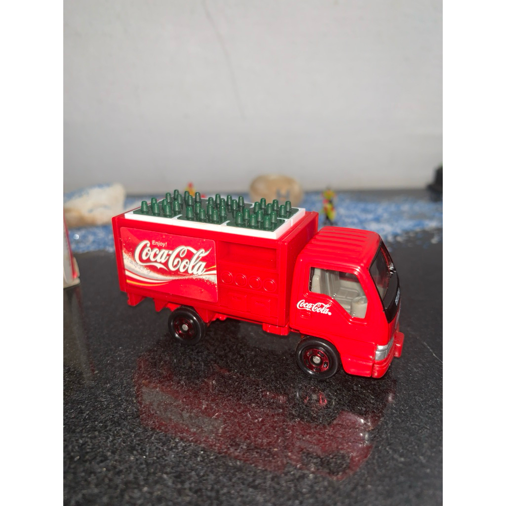 TOMICA TOMY COCA COLA ROUTE TRUCK
