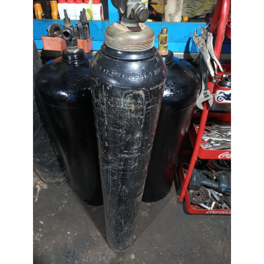 tabung oksigen dan argon