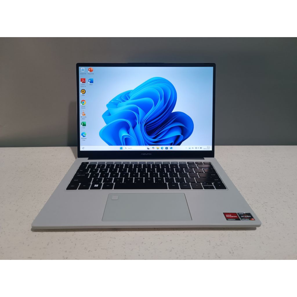 Laptop Advan Workplus Ryzen 5 6600H RAM 16GB SSD 512GB Normal