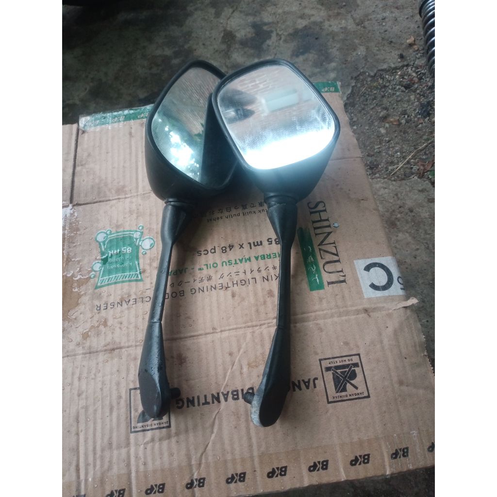spion kanan kiri  Yamaha R15 old(tanpa dudukan)