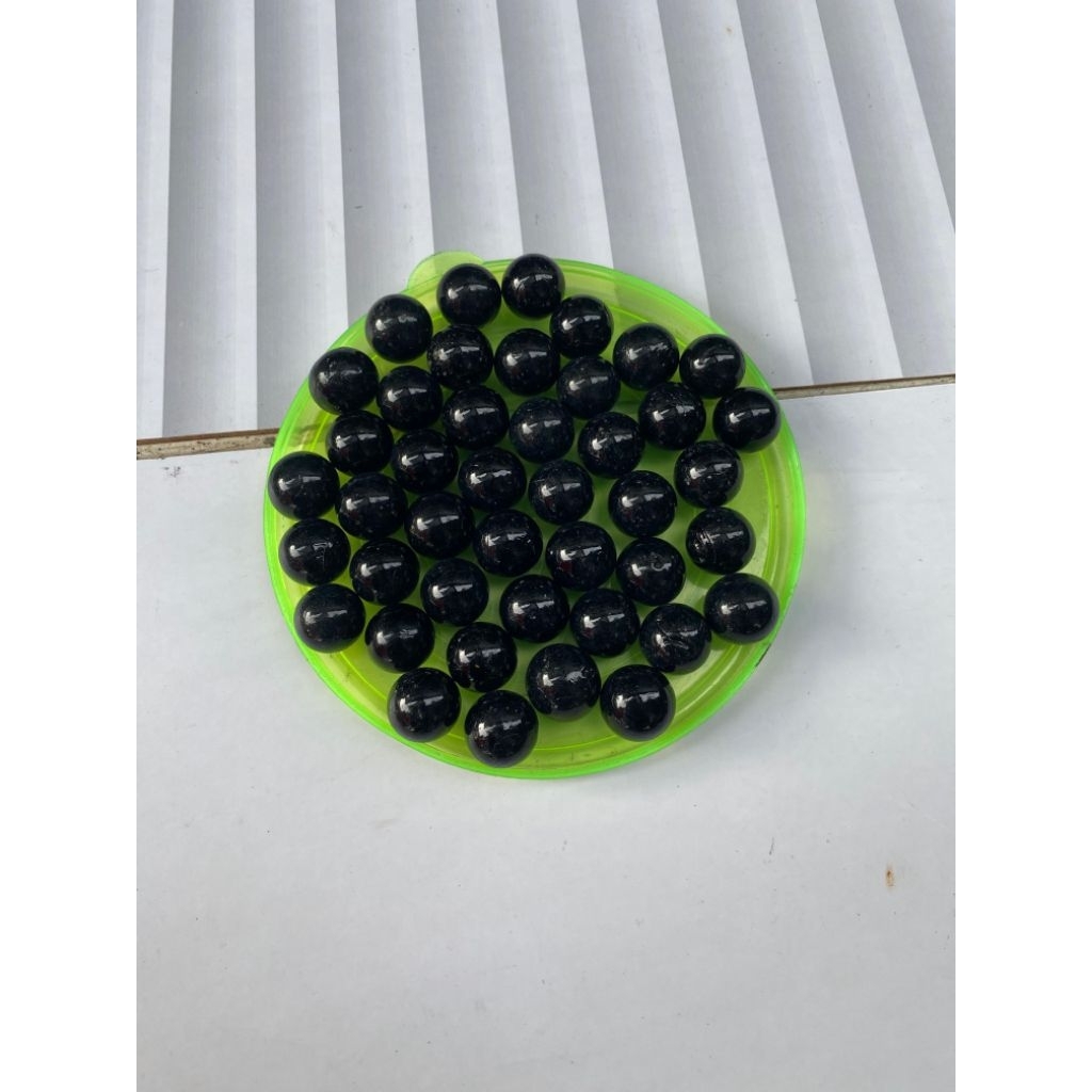 50 Biji Kelereng Kleci Gundu Ukuran Sedang Warna Hitam Polos