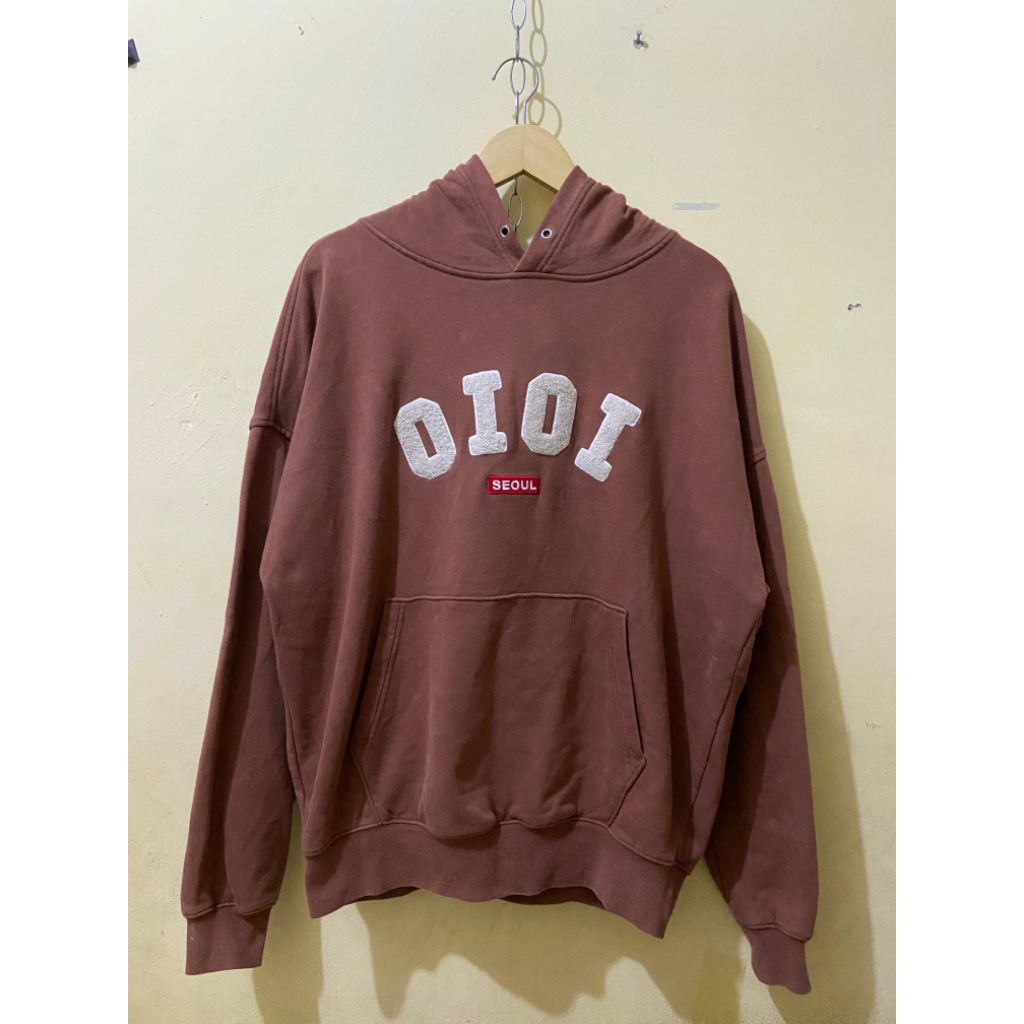 hoodie oioi coklat