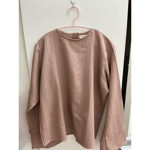 Preloved milly blouse basari.id