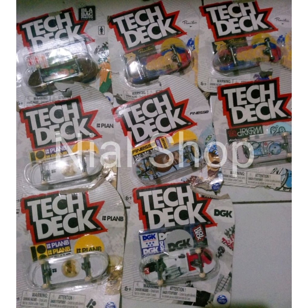 Tech Deck Skateboard