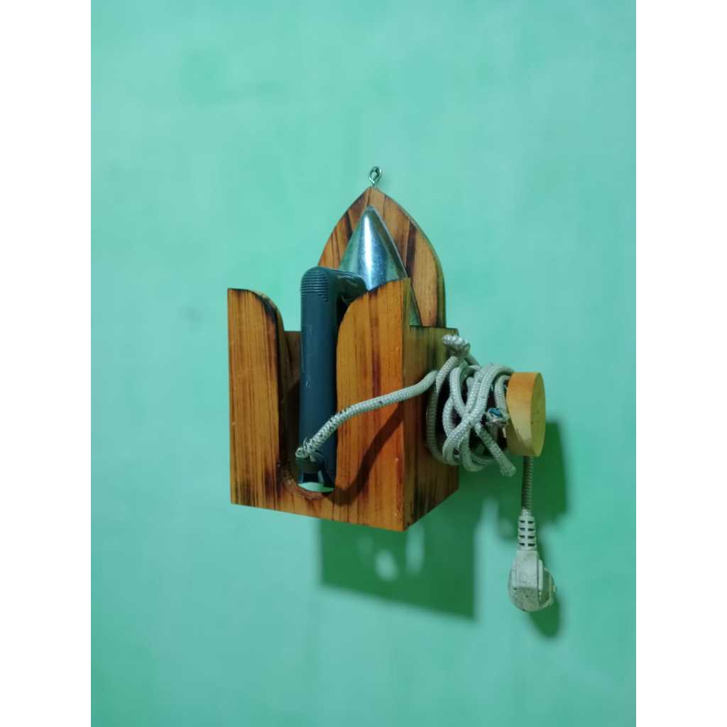 Tempat Setrika/Rak Setrika