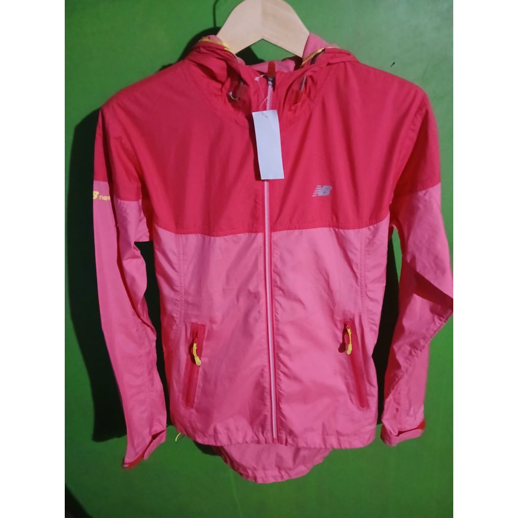 Jaket Running NB
