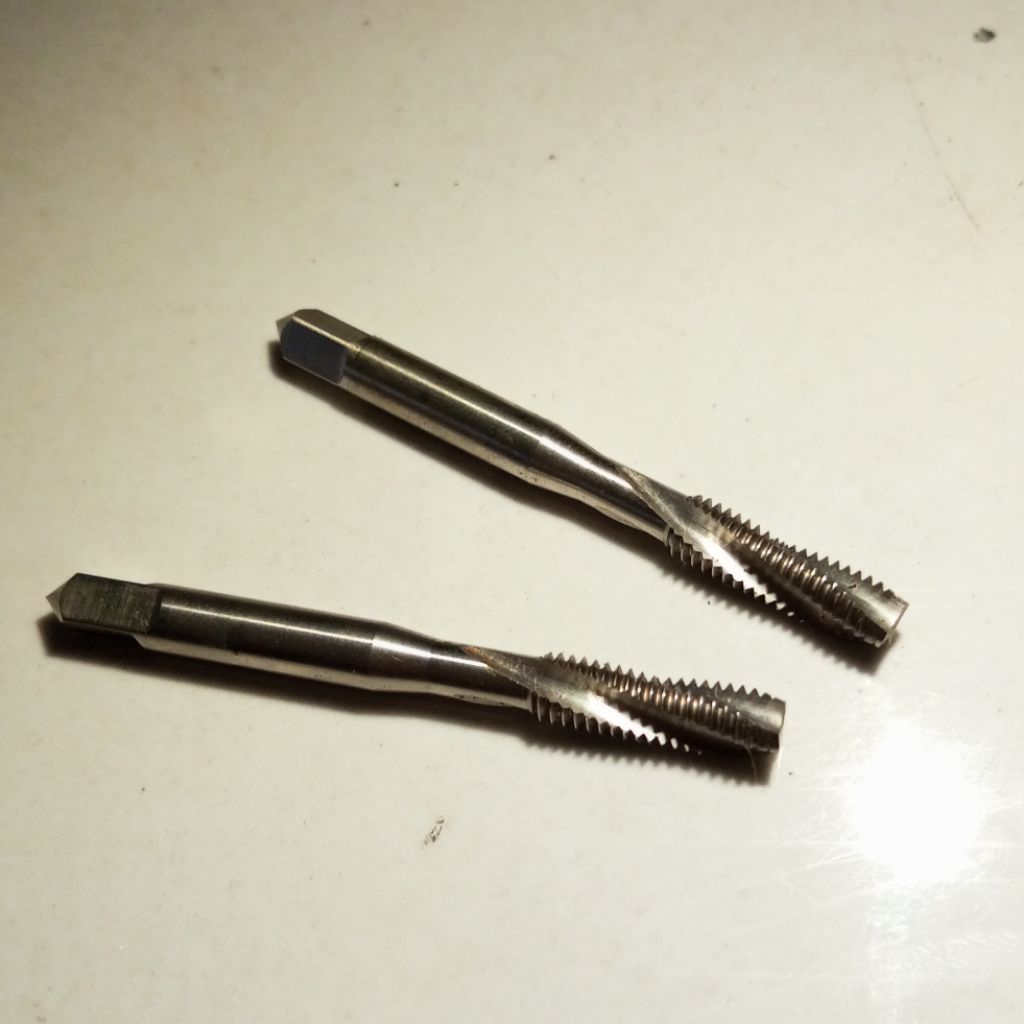 OSG Japan tap M 6 x 1 spiral tap osg m 6 x 1 sp bekas mulus