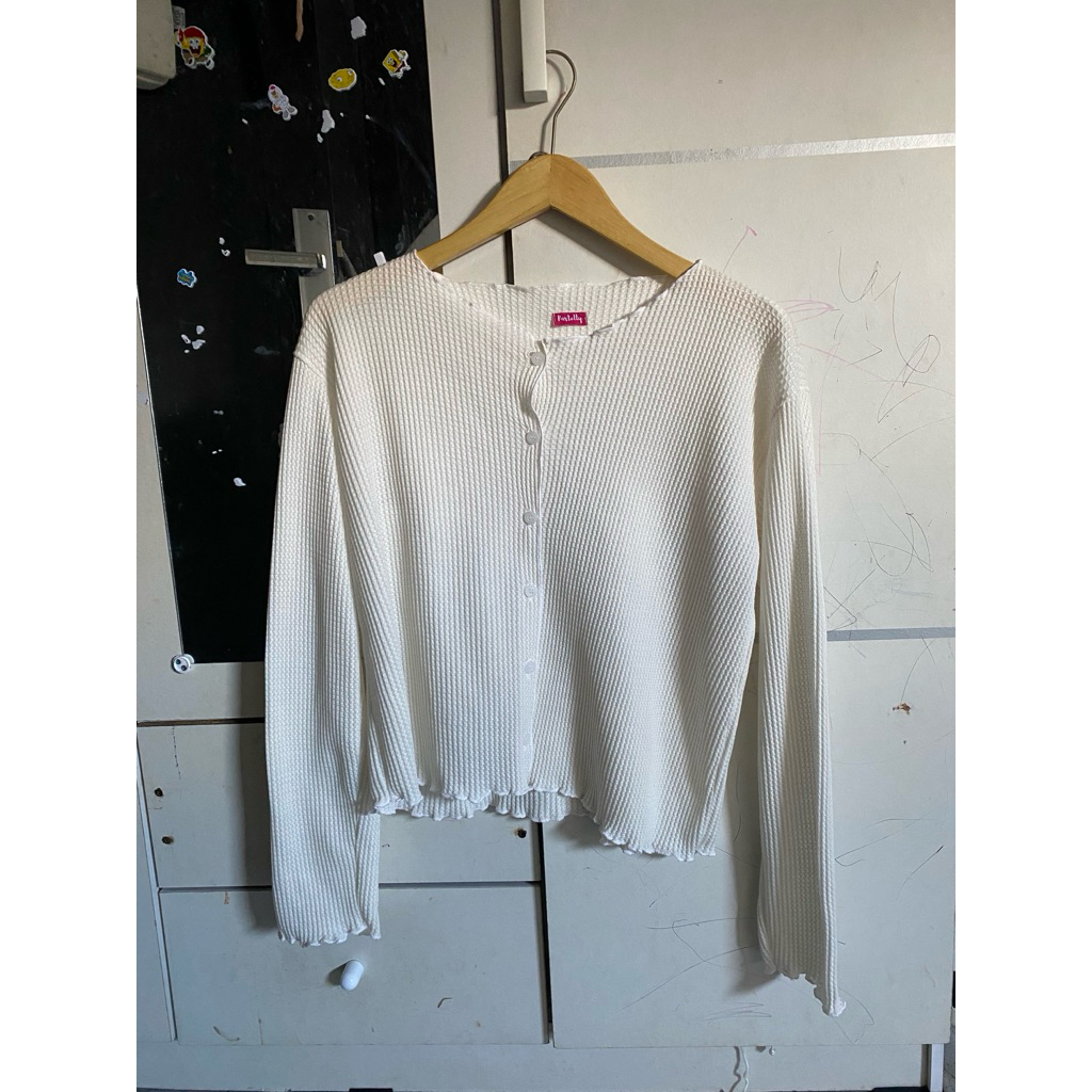 cardigan pastelly bw