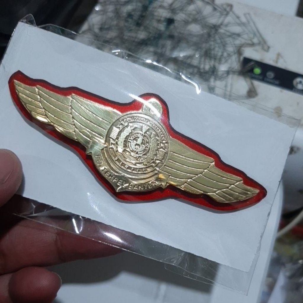 wing poltekpel banten merah