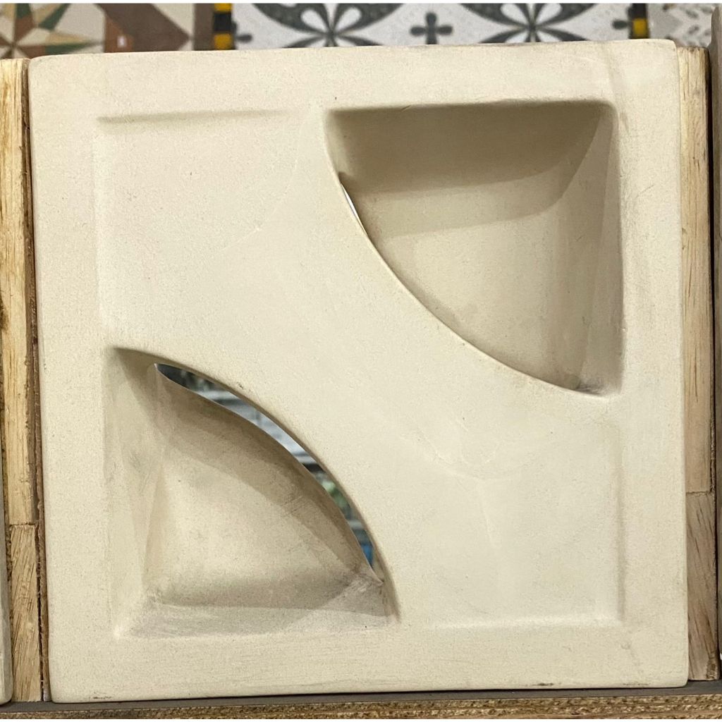 ROSTER / LUBANG ANGIN KERAMIK 20X20 144BA