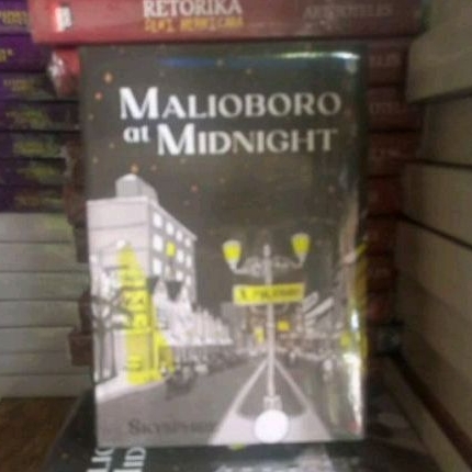 Buku Novel MALIOBORO at MIDNIGHT