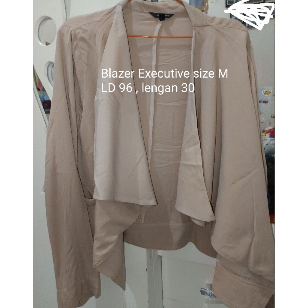 blazer executive preloved