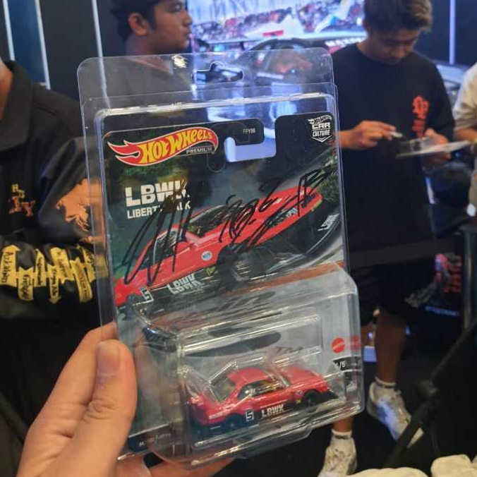 Hot Wheels LBWK Mountain Drifters Premium Sign Hyuma, Toshi, Free Protektor