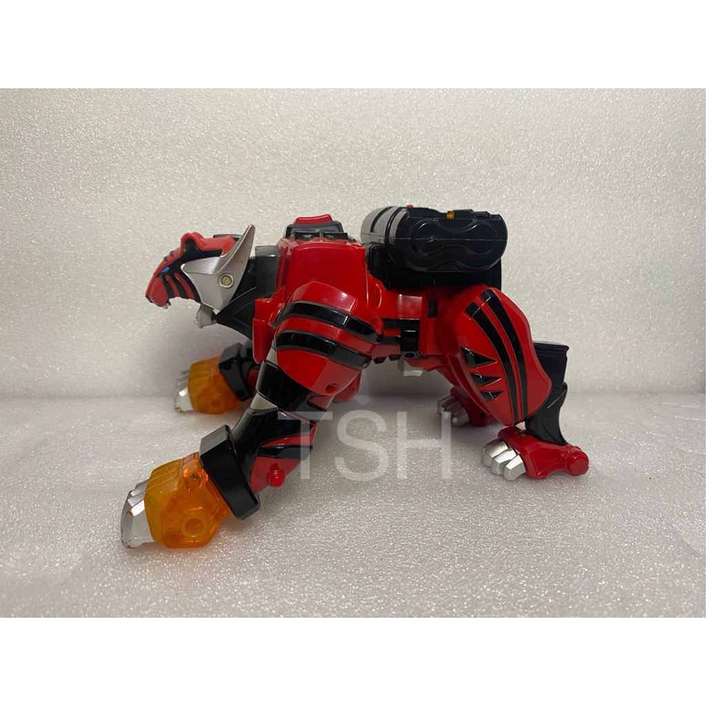 DX Geki Tiger Gekiranger Red Tiger Zord Power Rangers Jungle Fury part Bandai