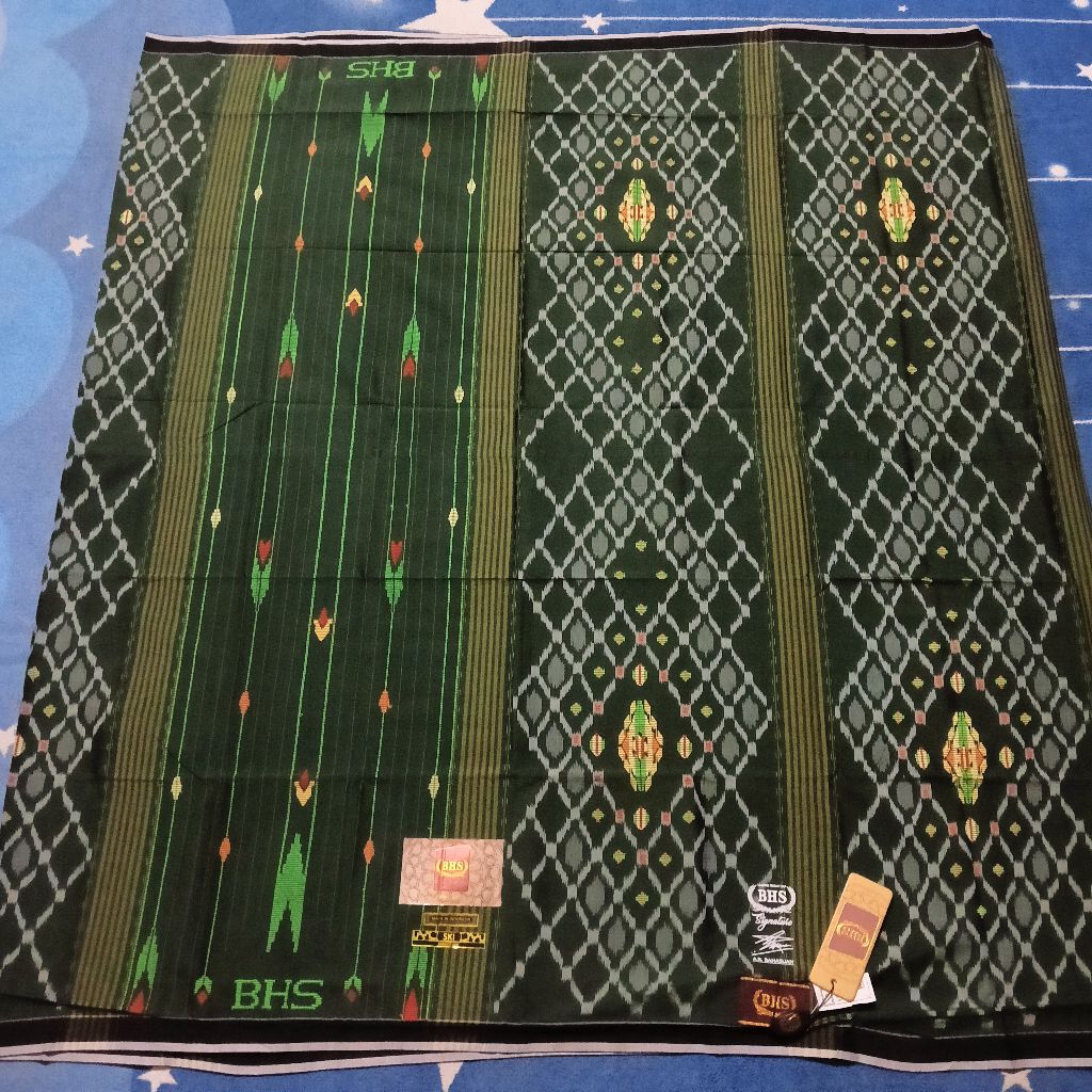 Sarung BHS SKI Signature Silver dan Gold Motif Unik