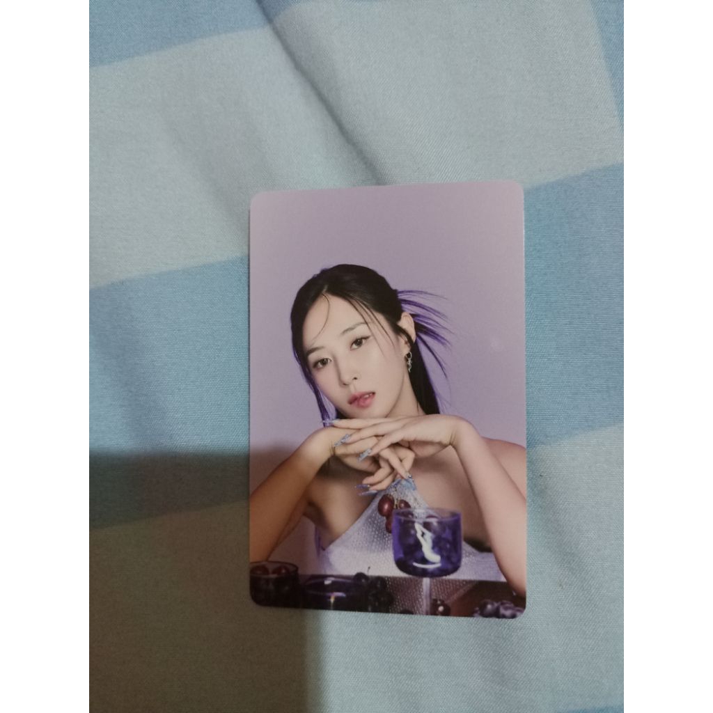 photocard SNSD Yuri