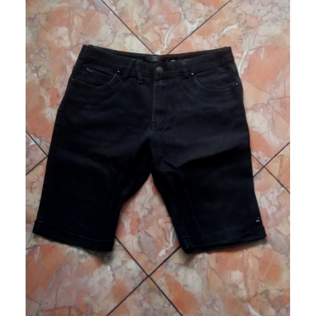 Celana denim Atticus Clothing Co