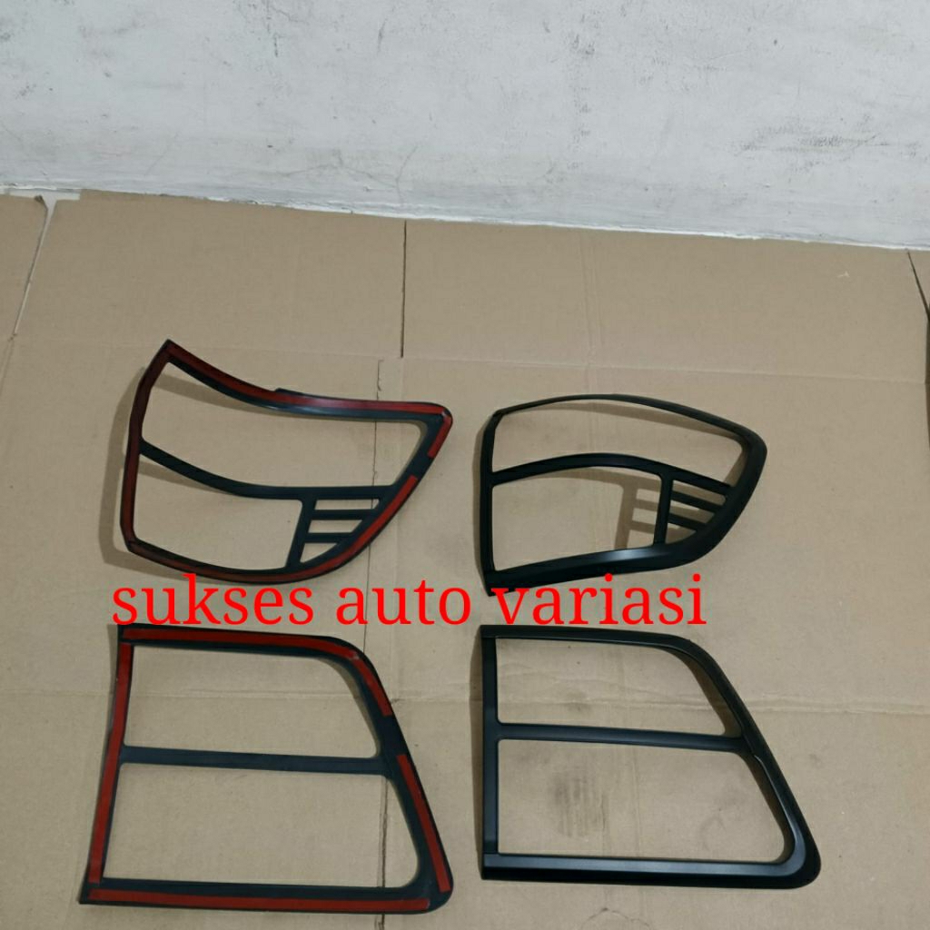 GARNIS LAMPU BELAKANG HITAM MOBIL FORTUNER 2008-2010 4PCS