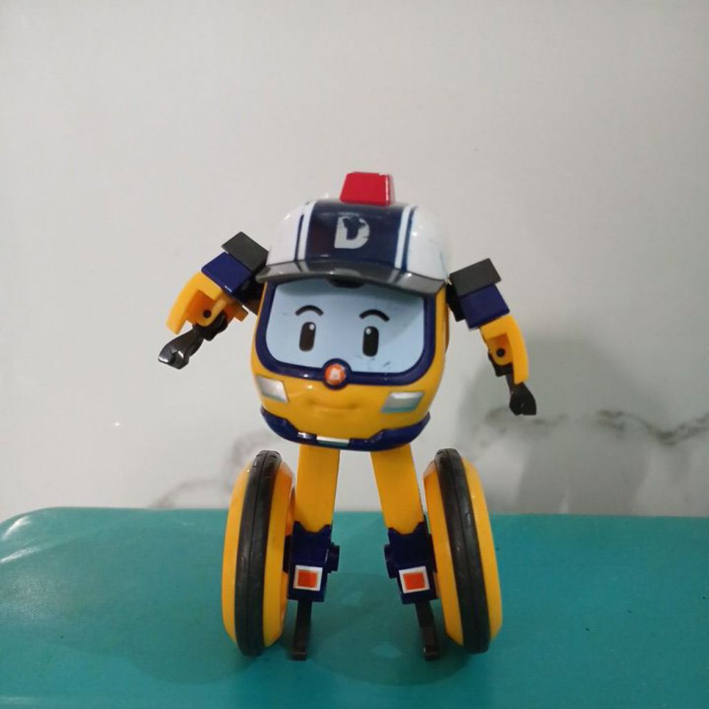 DRONEY ROBOCAR POLI PRELOVED