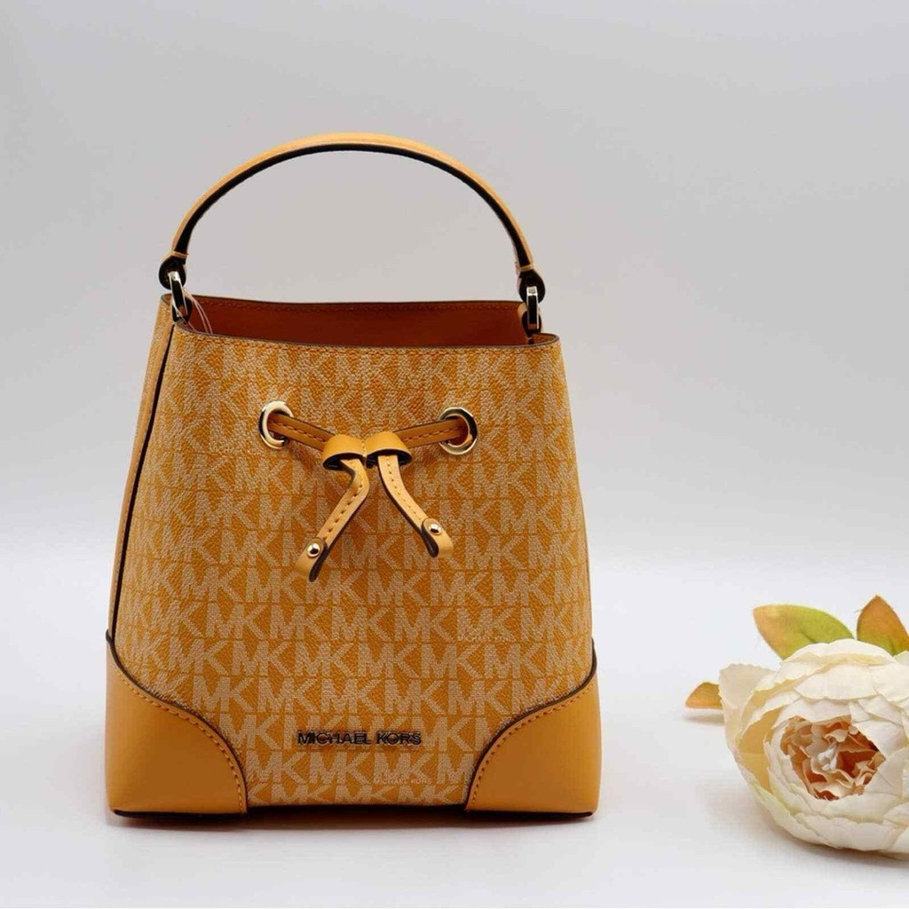 [ ORIGINAL ] MK Mercer Bucket Bag NWT