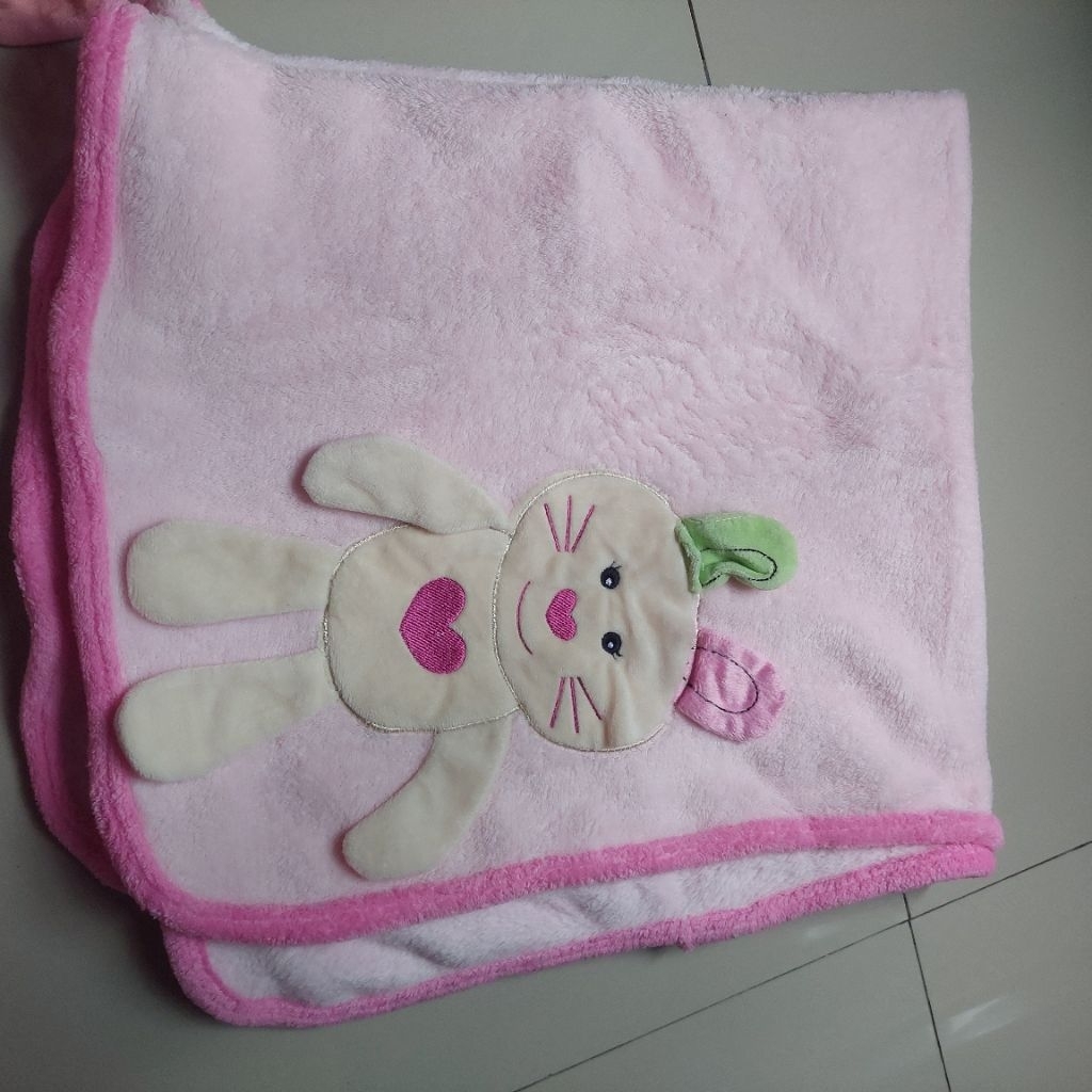 selimut bayi bulu halus