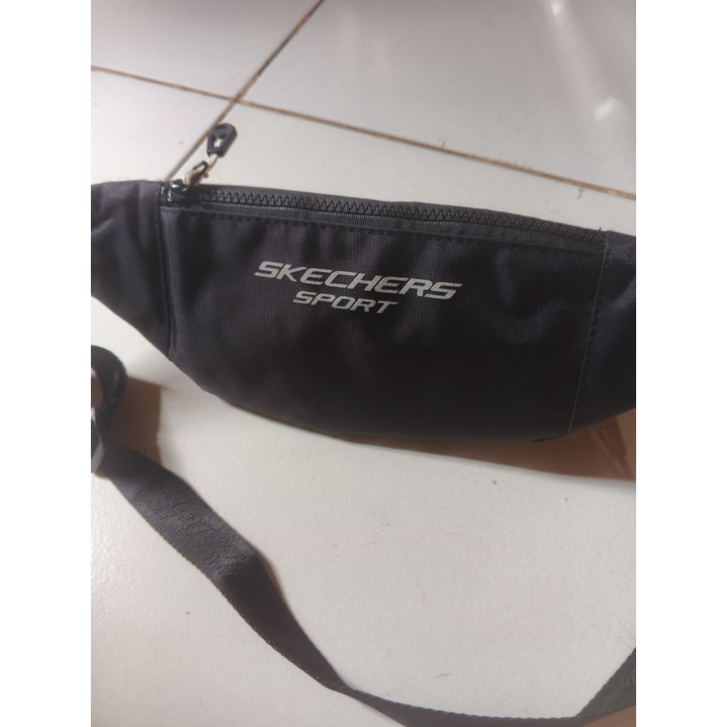 Tas Skechers Unisex Waistbag Bali Tas Pinggang Black original Second Kondisi 95%